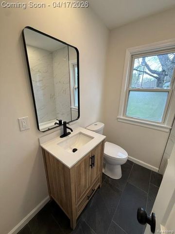 23261 Seneca Street, Oak Park, MI 48237