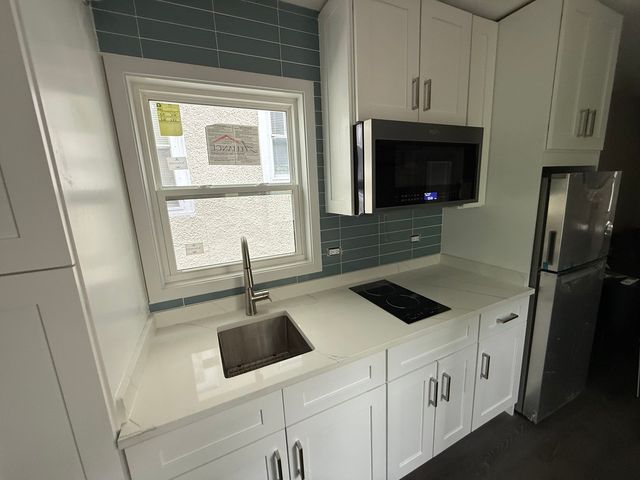 1918 Noyes Street Front, Evanston, IL 60201