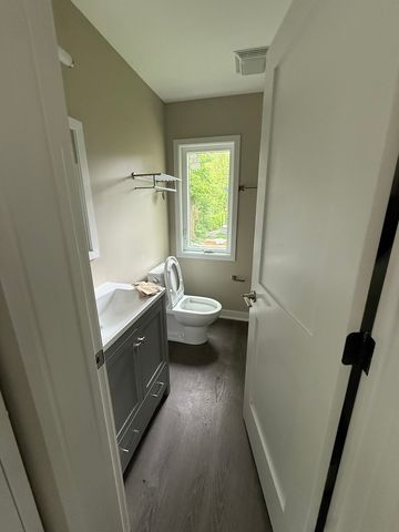 1918 Noyes Street Front, Evanston, IL 60201