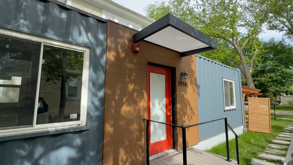 1918 Noyes Street Front, Evanston, IL 60201