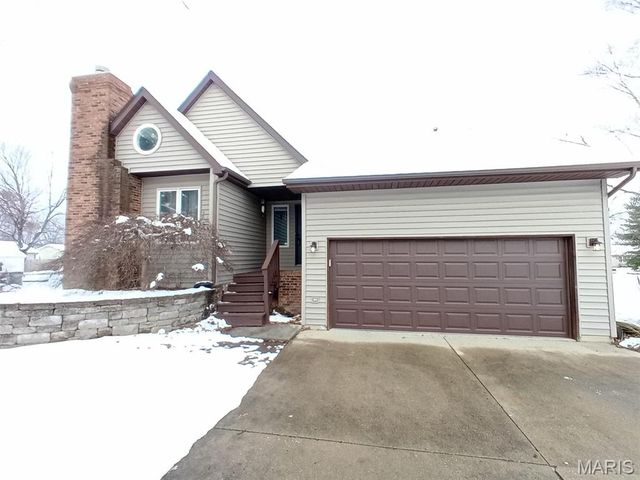 7342 W Main Street, Maryville, IL 62062