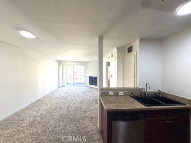 5515 Canoga Avenue 231, Woodland Hills, CA 91367