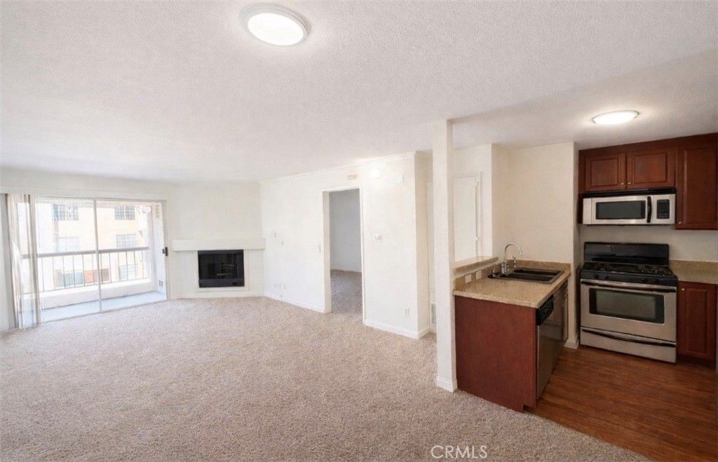 5515 Canoga Avenue 231, Woodland Hills, CA 91367