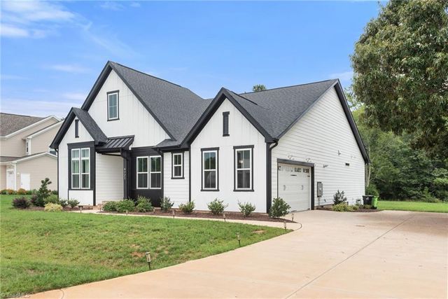 6721 Honeycutt Reserve Drive, Oak Ridge, NC 27310