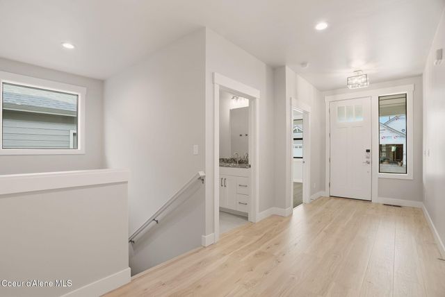 4447 W Hide Away Ln, Coeur D'alene, ID 83815