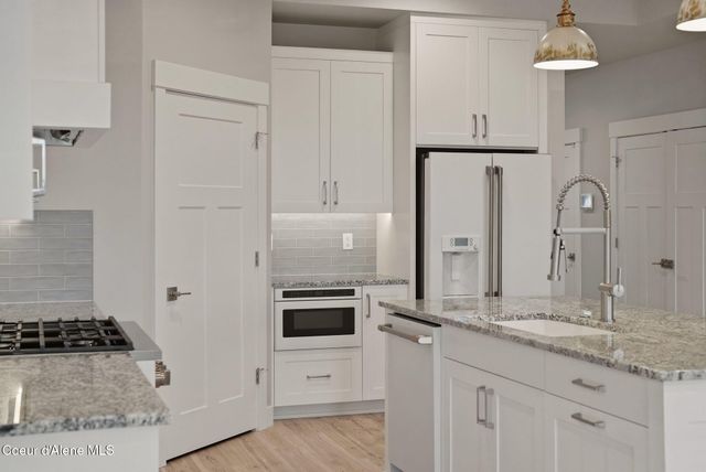 4447 W Hide Away Ln, Coeur D'alene, ID 83815