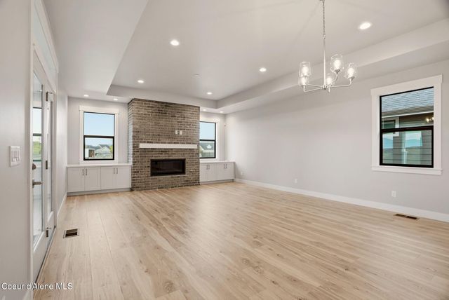 4447 W Hide Away Ln, Coeur D'alene, ID 83815