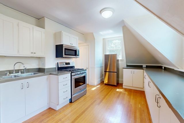 12 Bigelow Circle 3, Boston, MA 02135