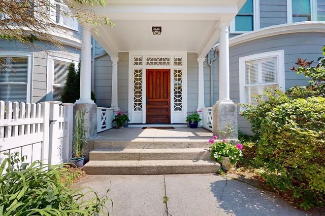 12 Bigelow Circle 3, Boston, MA 02135