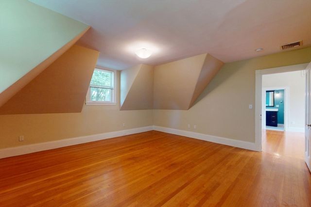 12 Bigelow Circle 3, Boston, MA 02135