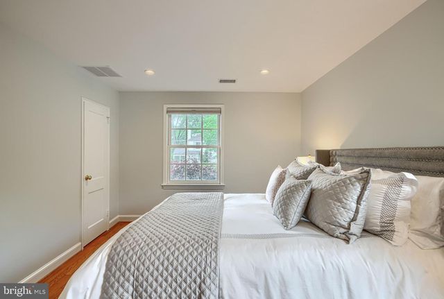 5617 NORTHFIELD RD, Bethesda, MD 20817