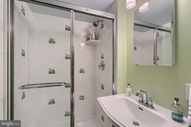 5617 NORTHFIELD RD, Bethesda, MD 20817