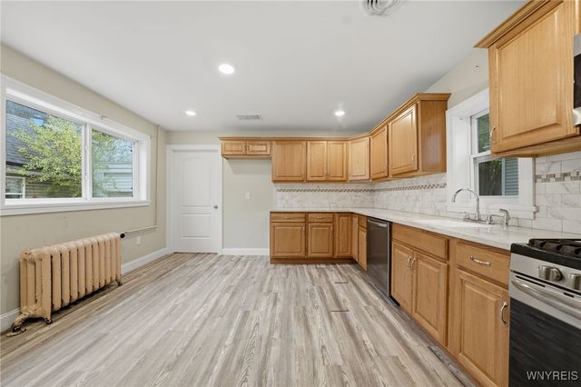 350 East Street, Buffalo, NY 14207