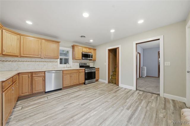 350 East Street, Buffalo, NY 14207