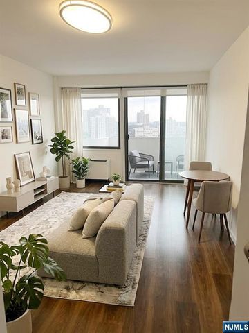 1600 Center Avenue 12C, Fort Lee, NJ 07024