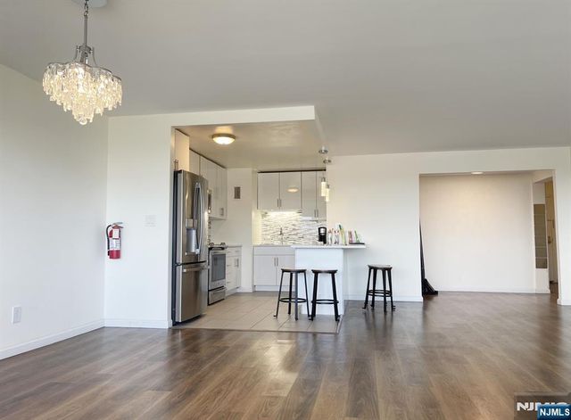 1600 Center Avenue 12C, Fort Lee, NJ 07024