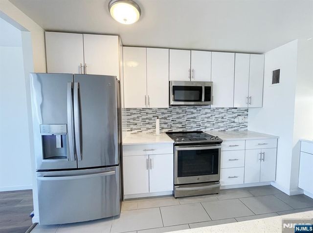 1600 Center Avenue 12C, Fort Lee, NJ 07024