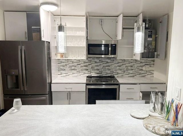 1600 Center Avenue 12C, Fort Lee, NJ 07024