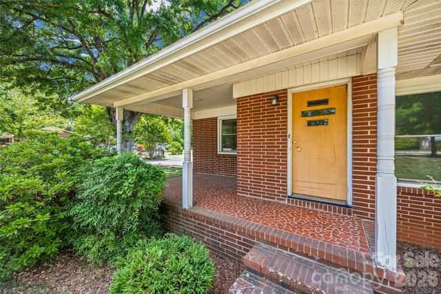 7233 Tuckaseegee Road, Charlotte, NC 28214