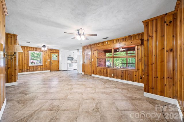 7233 Tuckaseegee Road, Charlotte, NC 28214