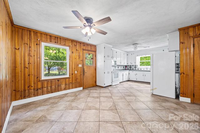 7233 Tuckaseegee Road, Charlotte, NC 28214