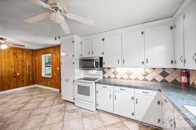 7233 Tuckaseegee Road, Charlotte, NC 28214