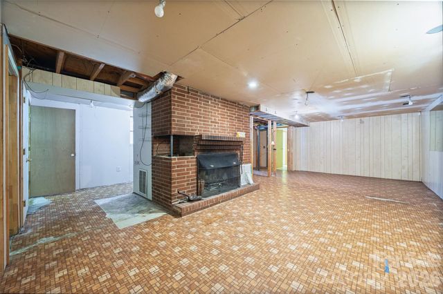 7233 Tuckaseegee Road, Charlotte, NC 28214