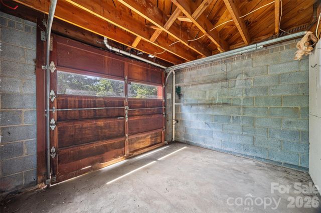 7233 Tuckaseegee Road, Charlotte, NC 28214