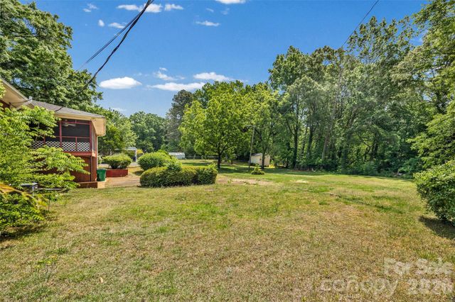 7233 Tuckaseegee Road, Charlotte, NC 28214