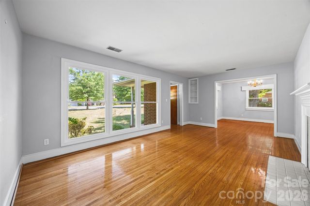 7233 Tuckaseegee Road, Charlotte, NC 28214