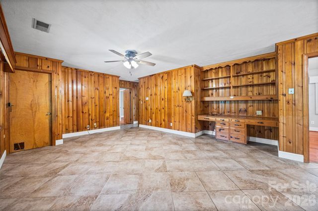 7233 Tuckaseegee Road, Charlotte, NC 28214
