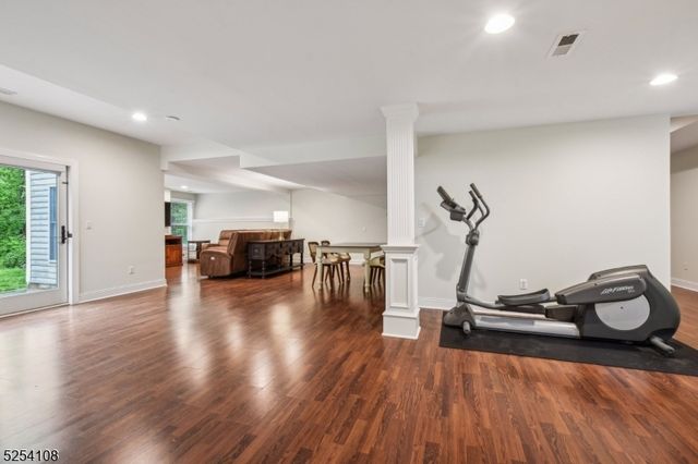 30 Clairvaux Ct, Bernards Twp., NJ 07920