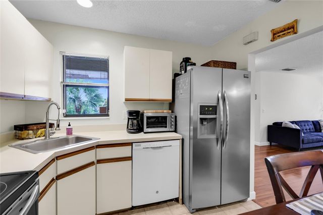 3693 NW 35th St 1688, Coconut Creek, FL 33066