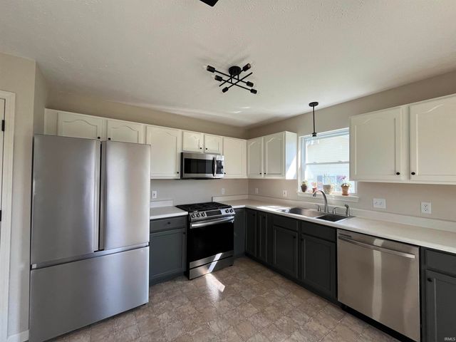 336 E Cardinal Glen Drive, Bloomington, IN 47401