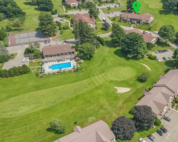 8 Rainbow Pond Dr 5, Walpole, MA 02081
