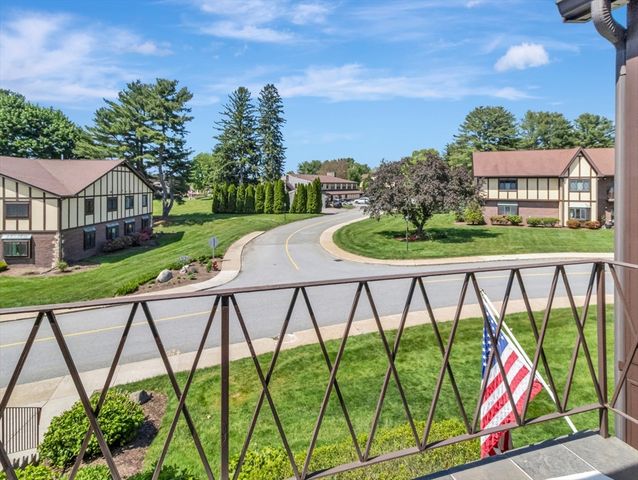 8 Rainbow Pond Dr 5, Walpole, MA 02081
