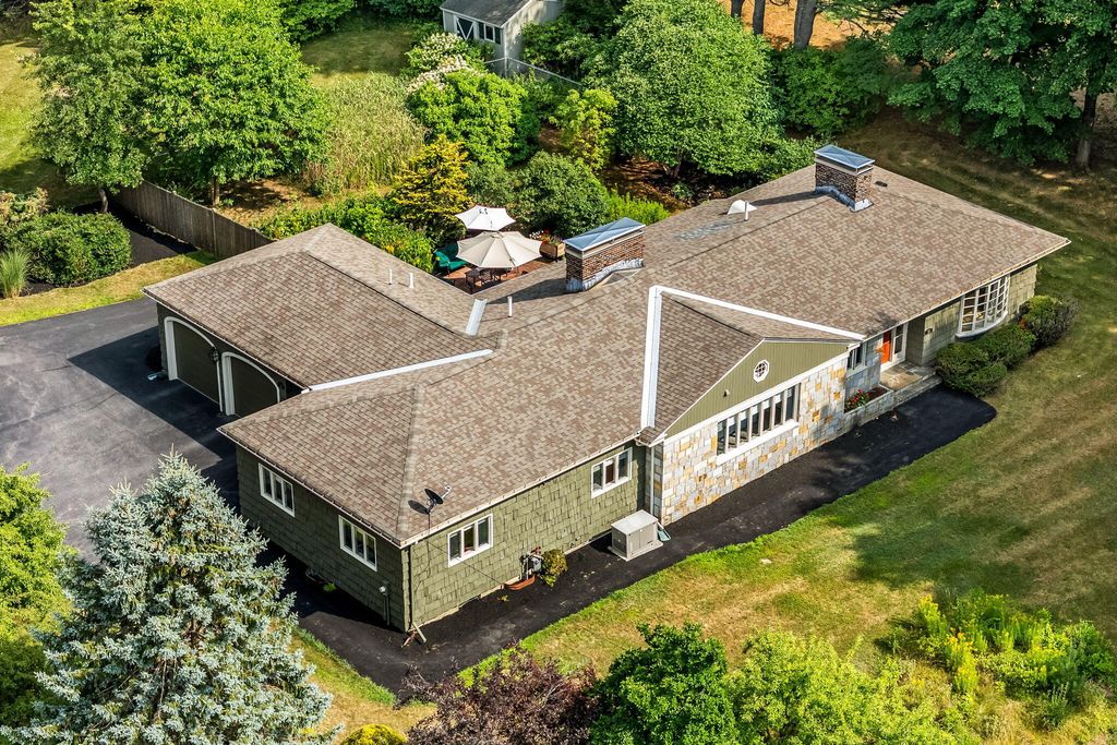 10 Nottingham Road, Auburn, ME 04210 — exterior