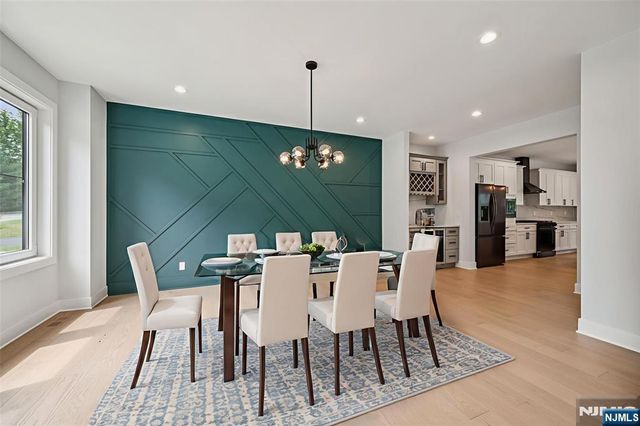 11 Eagles Nest Terrace, West Milford, NJ 07480