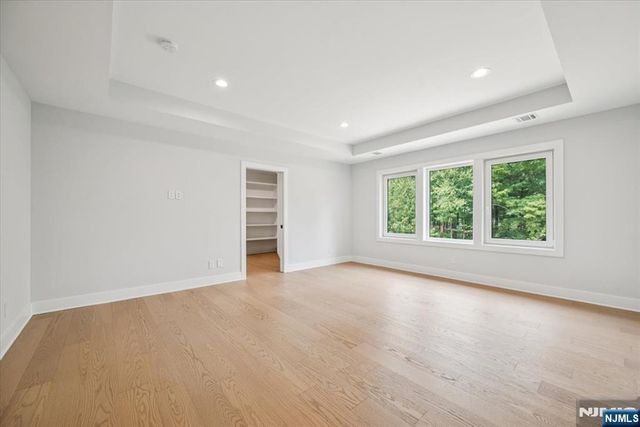 11 Eagles Nest Terrace, West Milford, NJ 07480