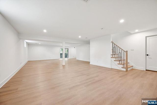 11 Eagles Nest Terrace, West Milford, NJ 07480