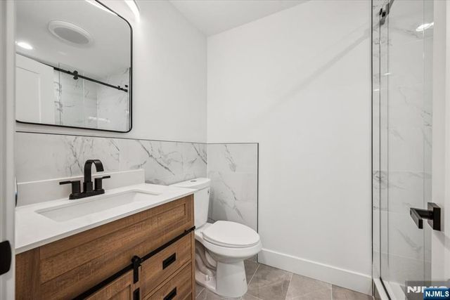 11 Eagles Nest Terrace, West Milford, NJ 07480