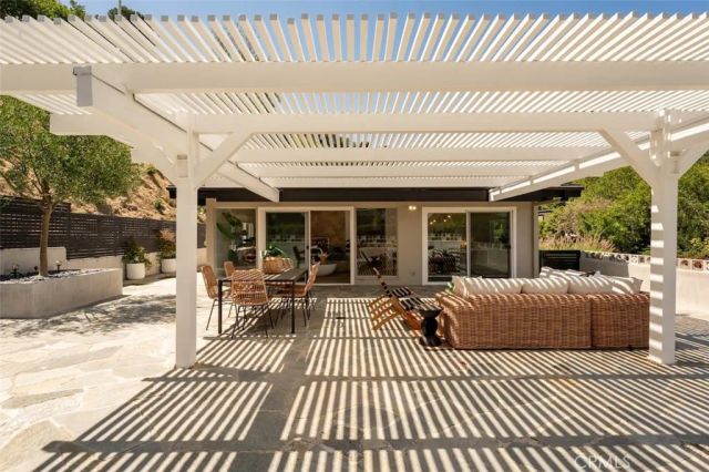 3534 Stonehill, Sherman Oaks, CA 91423