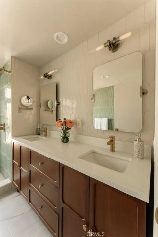 3534 Stonehill, Sherman Oaks, CA 91423
