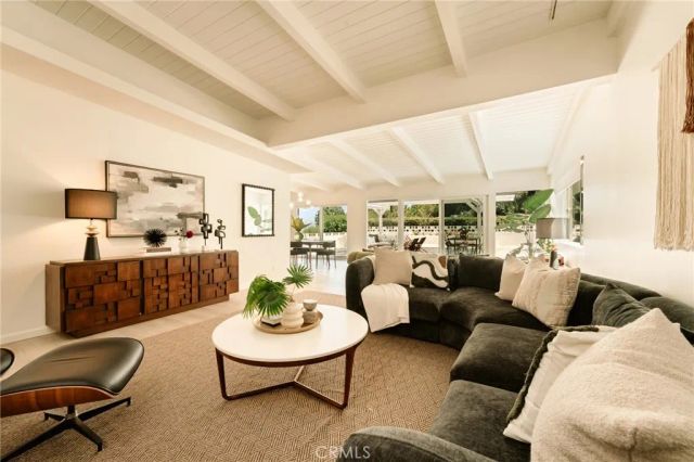 3534 Stonehill, Sherman Oaks, CA 91423