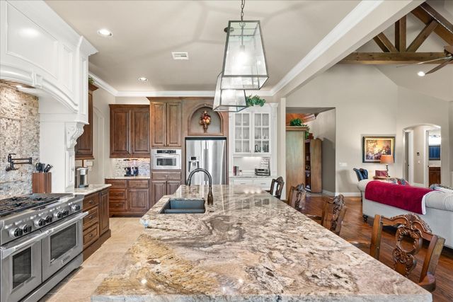 2725 Open Range Road, Edmond, OK 73034