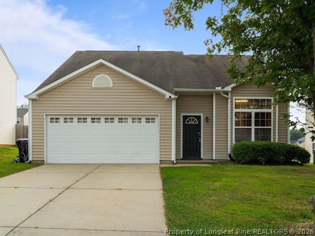233 Palace Green Lane, Sanford, NC 27330 — exterior