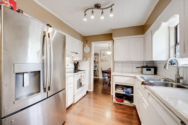 109 Robin Glen Drives, Sherwood, AR 72120