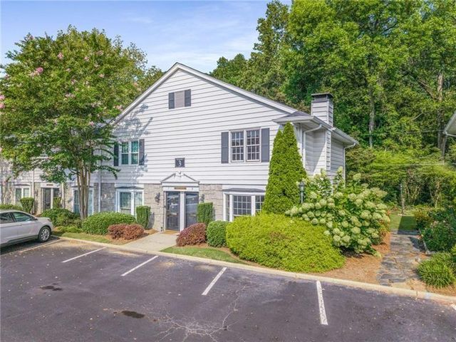 136 Peachtree Memorial NW Drive NC8, Atlanta, GA 30309