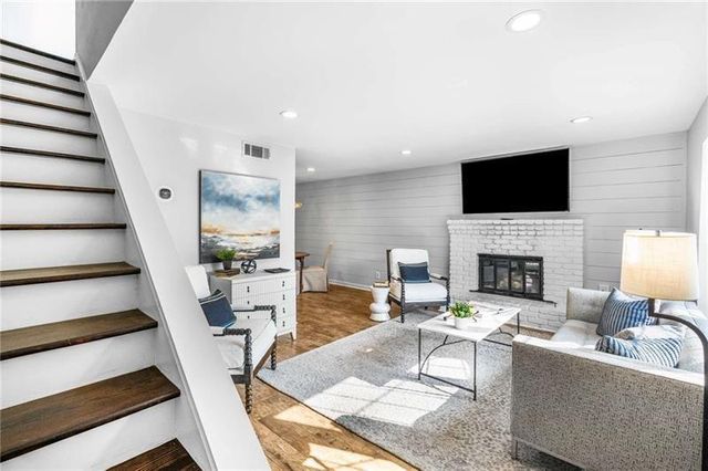 136 Peachtree Memorial NW Drive NC8, Atlanta, GA 30309