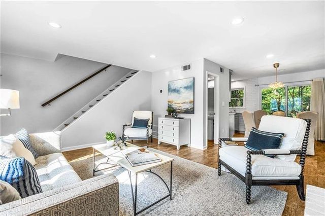 136 Peachtree Memorial NW Drive NC8, Atlanta, GA 30309